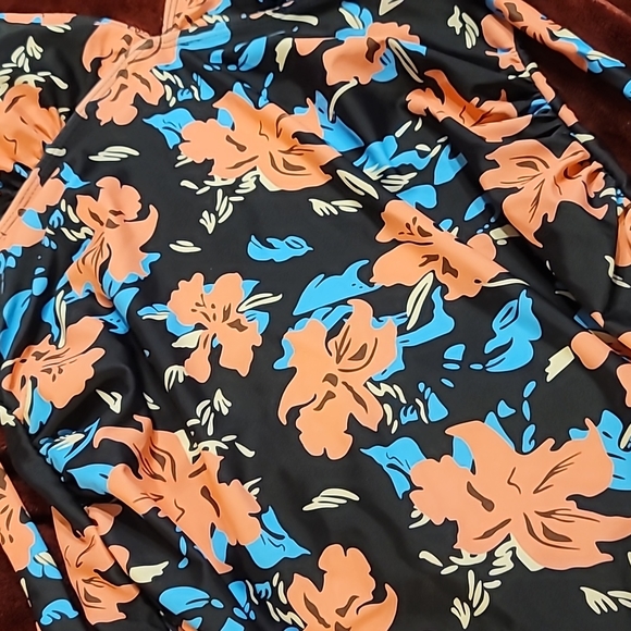 NWOT MATERNITY SWIM TOP ONLY TANK TOP HALTER  LARGE - Picture 9 of 10